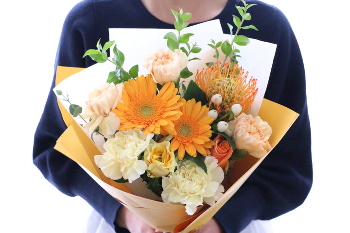 黄色・オレンジ色の花束 6,000円