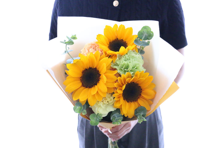 ひまわり入りの花束 3,000円