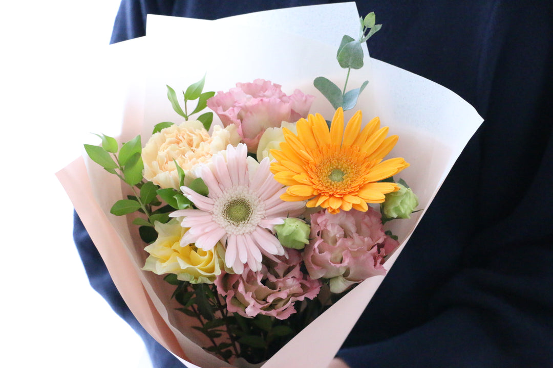 ピンク・黄色の花束  3,000円
