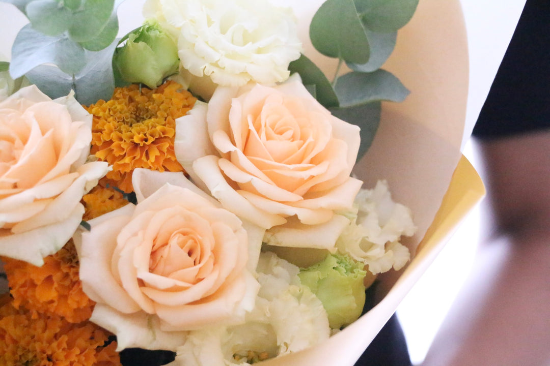 オレンジ色バラ入りの花束 Sサイズ 5,000円