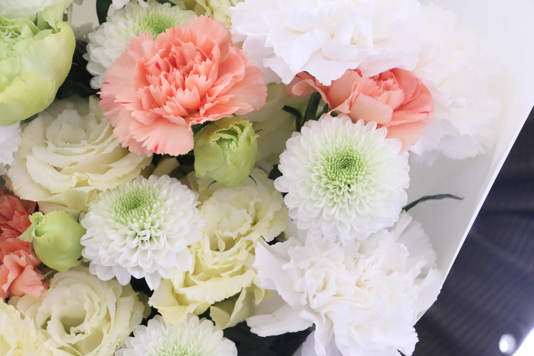 【供花】白色・黄色・オレンジ色のお供え花束 10,000円
