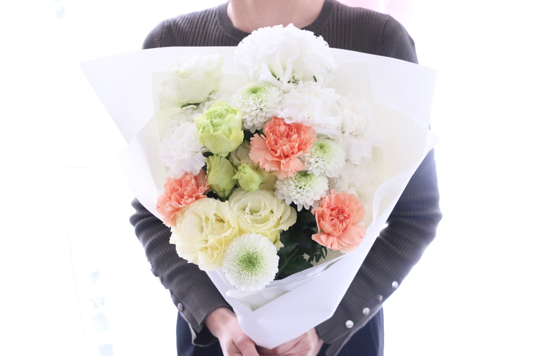 【供花】白色・黄色・オレンジ色のお供え花束 7,000円