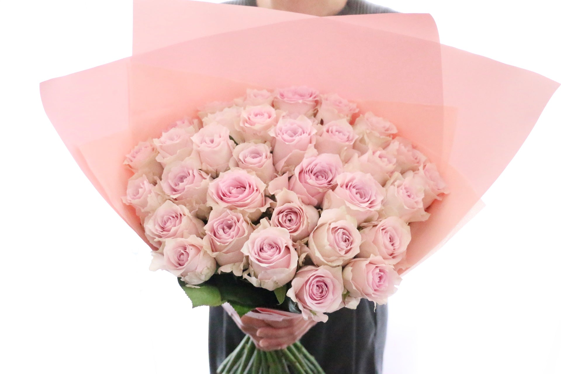 33本のピンク色のバラの花束-生まれ変わってもあなたを愛します – 花