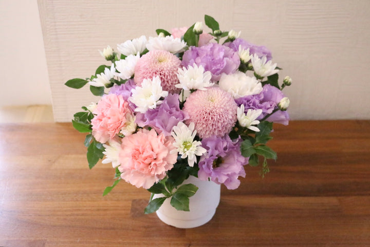 【供花】白色・ピンク色・紫色のお供えアレンジメント 6,000円