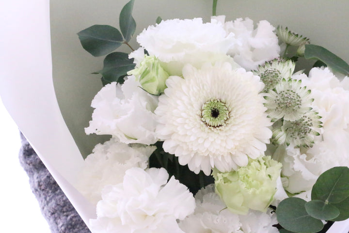 【供花】白色・グリーンのお供え花束 4,000円