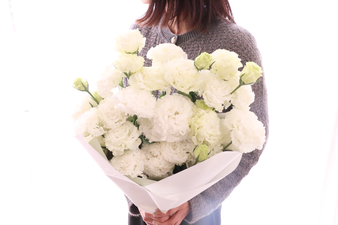 白いトルコキキョウの花束（9本）