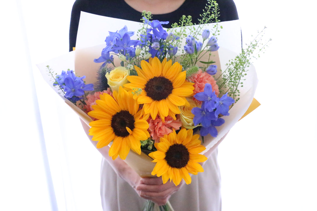 【父の日限定】ひまわり入り花束Mサイズ