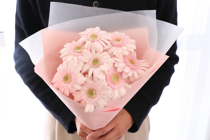 ピンク色のガーベラの花束（8本）-あなたの思いやりに感謝します