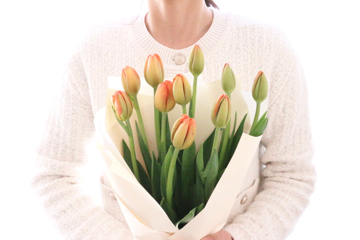 オレンジのチューリップの花束（10本）