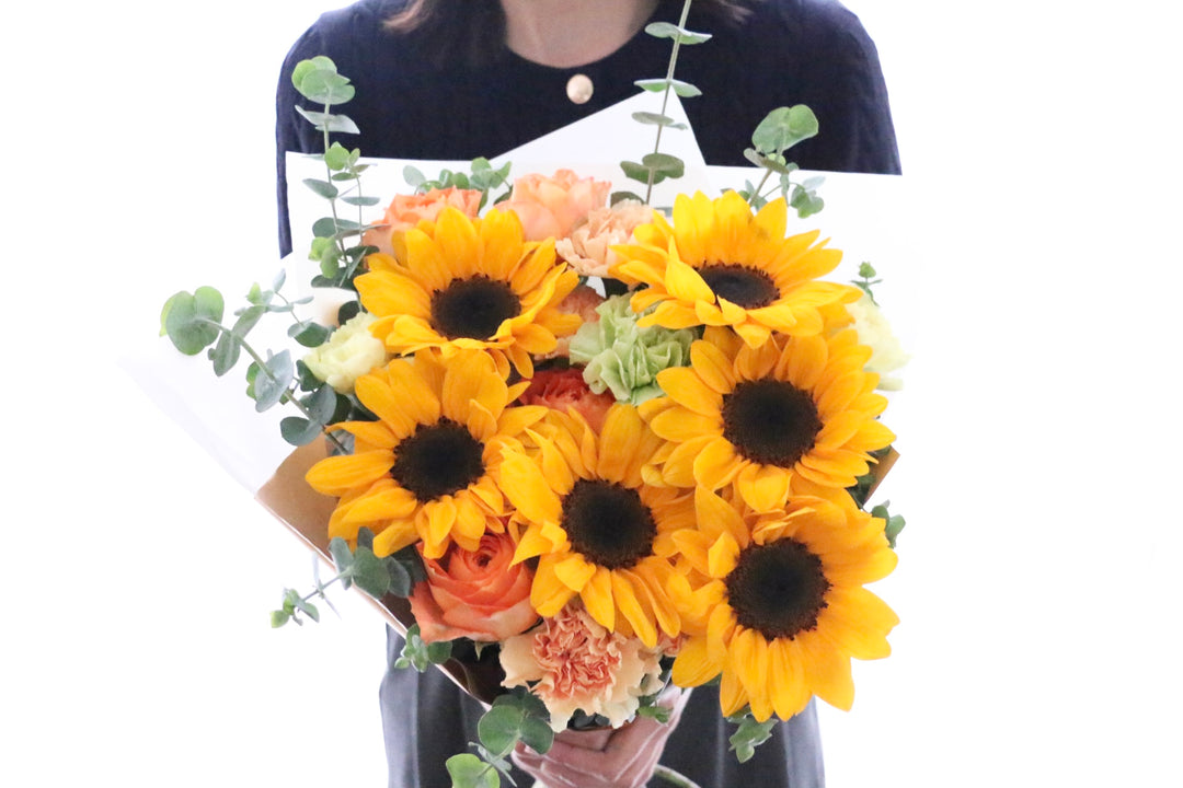 ひまわり入りの花束 9,000円