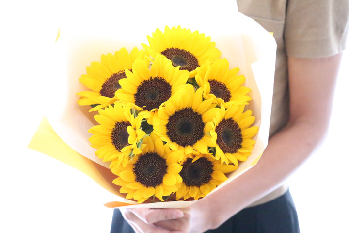 ひまわりの花束（9本）-いつまでも一緒にいてください