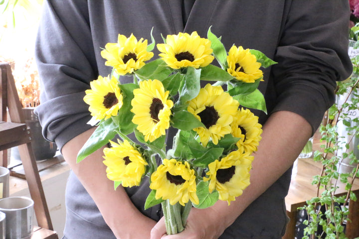 黄色のひまわりの花束（10本）