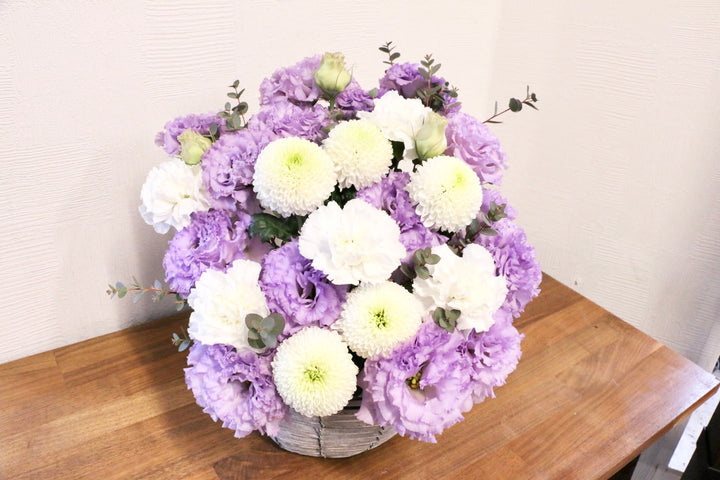 白色・紫色のお供えアレンジメント 9,000円