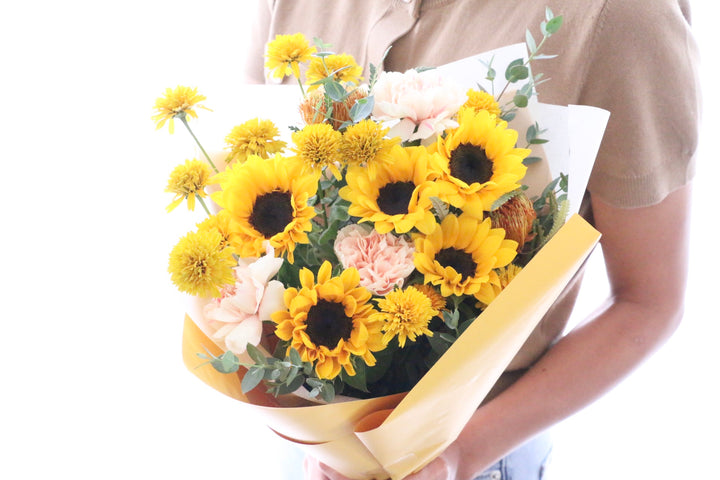 ひまわり入りの花束 5,000円
