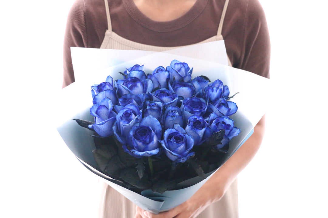 20本の青いバラの花束