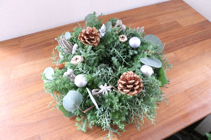 フレッシュクリスマスリース 生花 シルバー Sサイズ