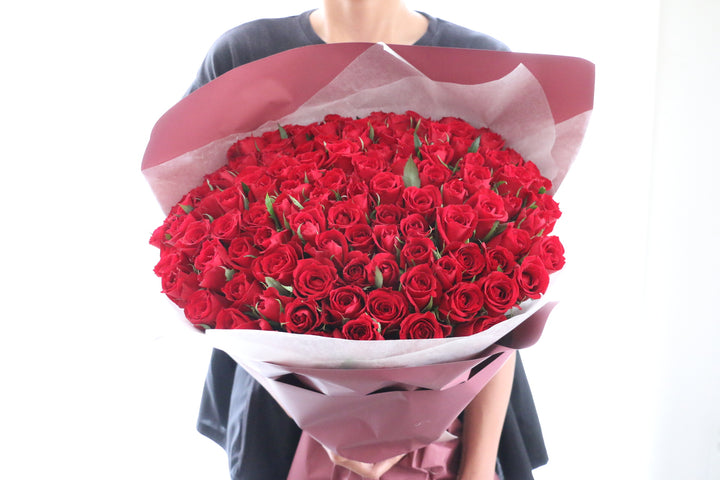 【プロポーズ】108本の赤いバラの花束-結婚して下さい