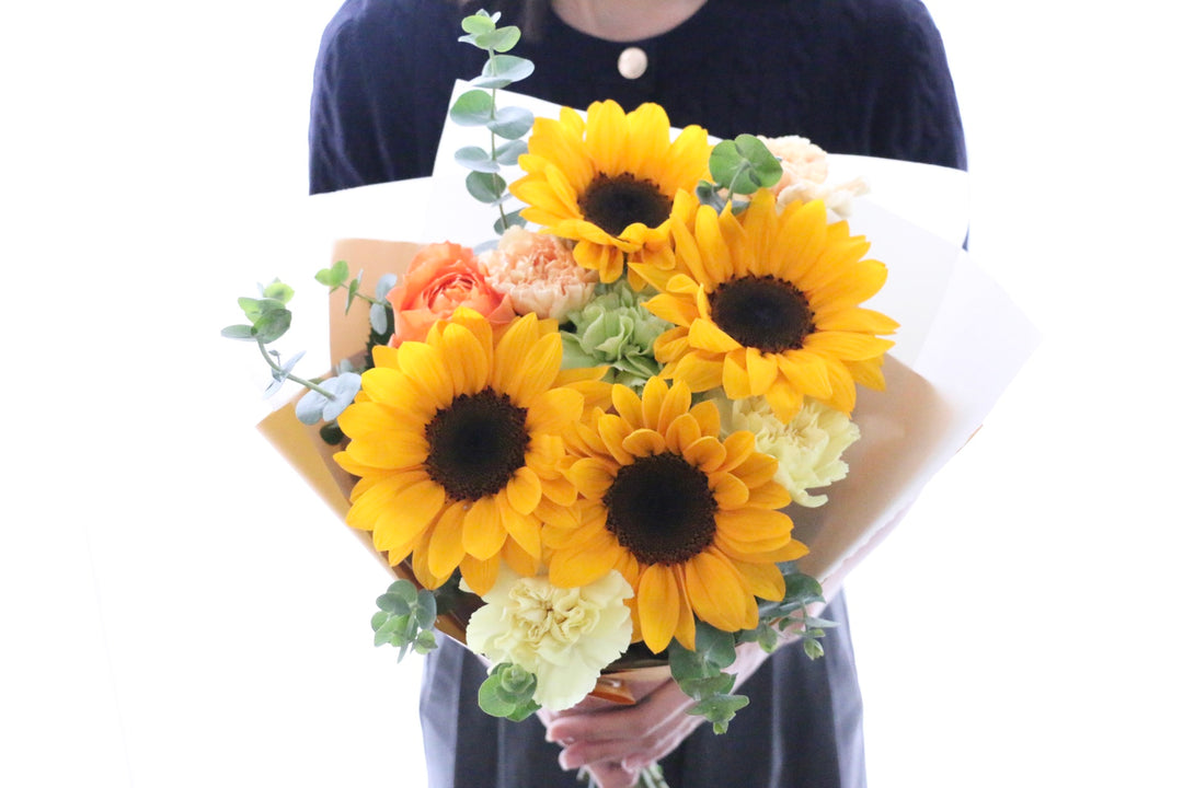 ひまわり入りの花束 5,000円