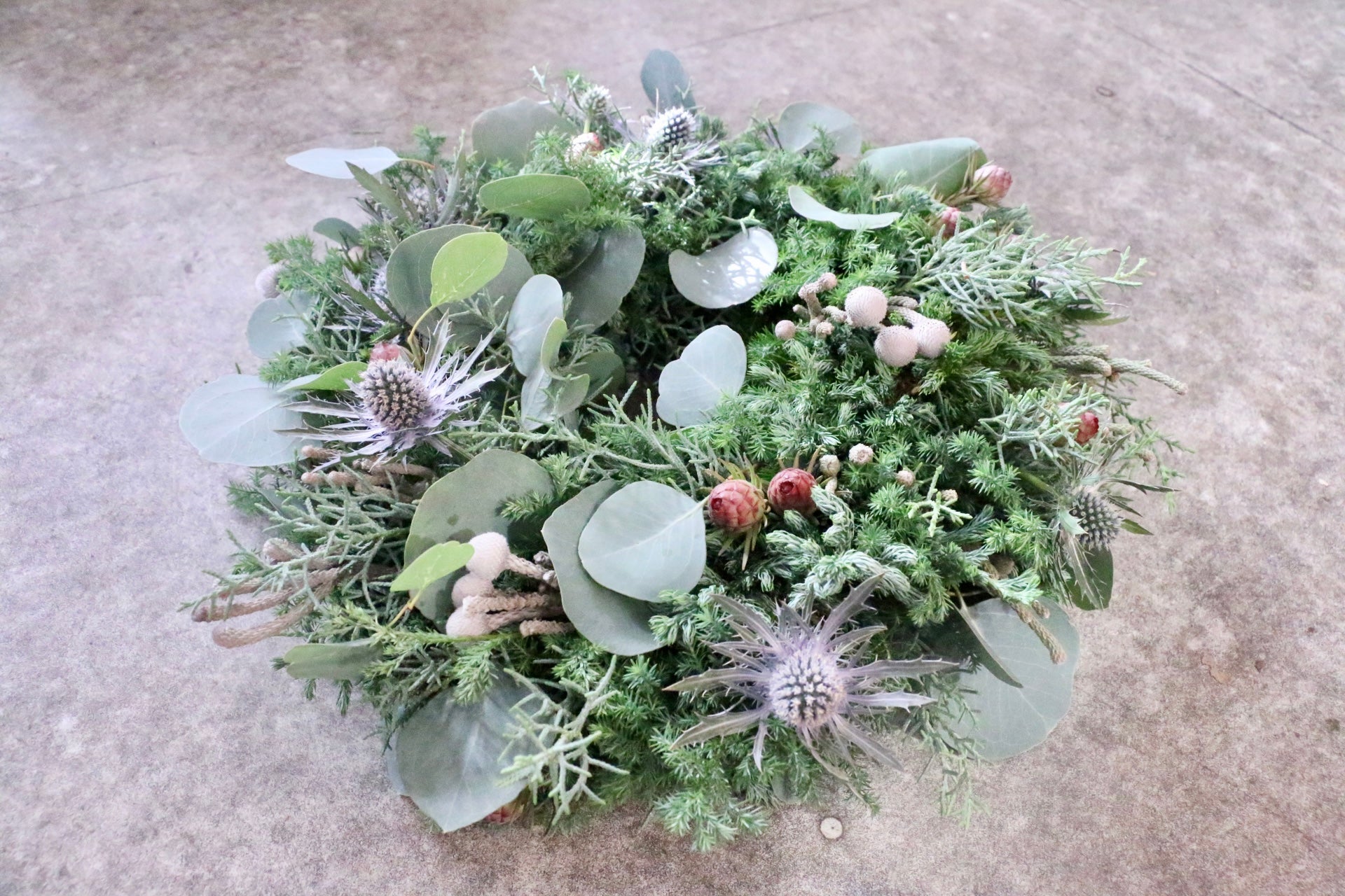 フレッシュクリスマスリース 生花 グリーン Mサイズ – 花・花束の通販