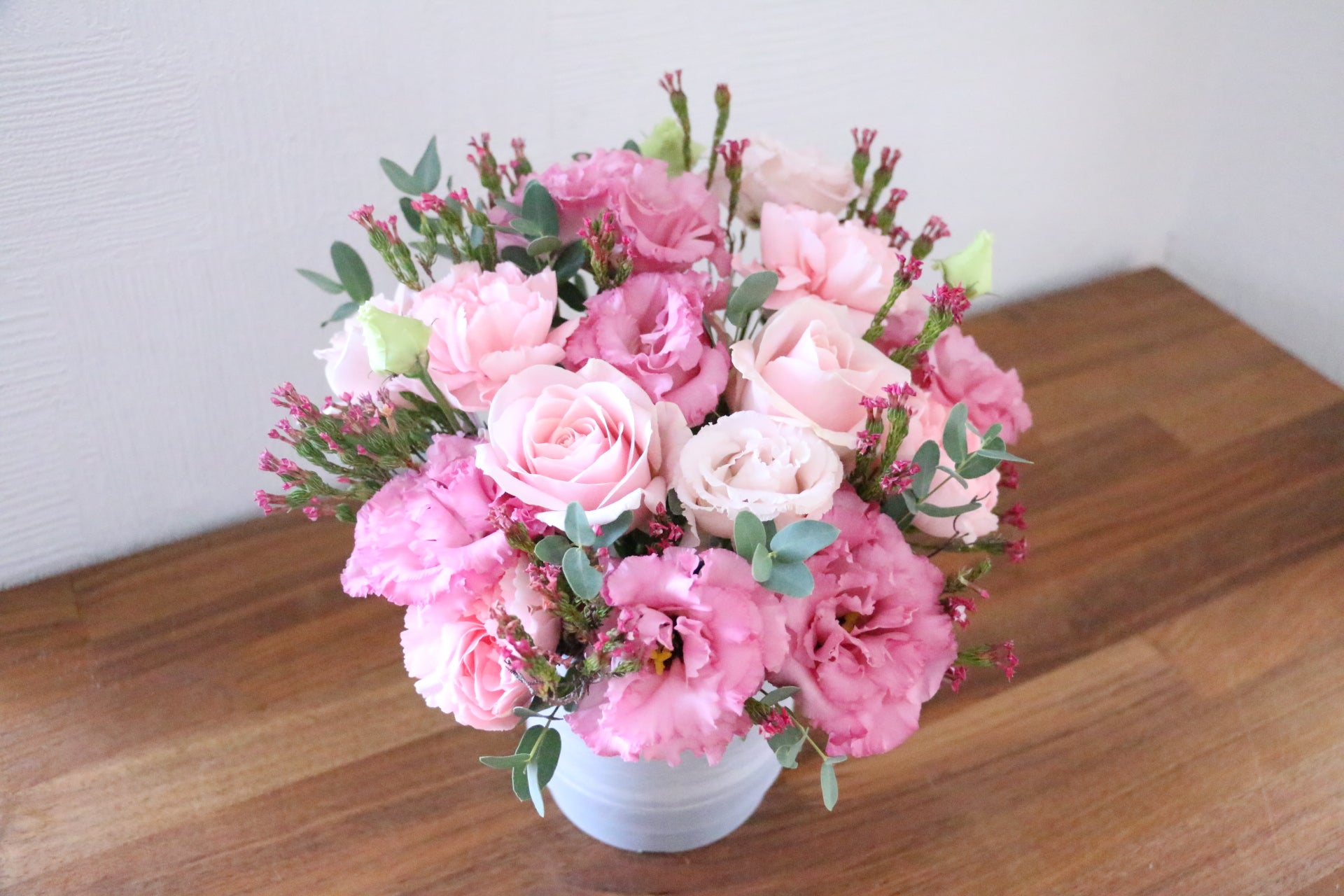 7,000円のアレンジメント – 花・花束の通販サイト｜HanaTaku