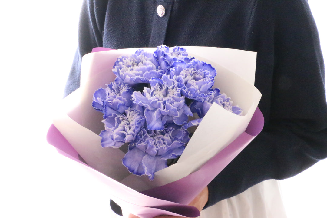 紫のカーネーションの花束（8本）