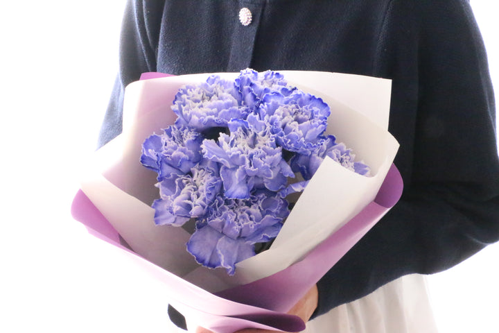 紫のカーネーションの花束（8本）