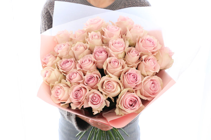 29本のピンク色のバラの花束-永遠に愛してる