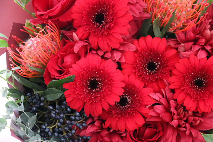 赤色の花束 15,000円