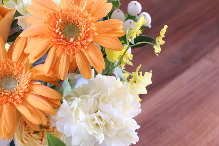 黄色・オレンジ色のアレンジメント 3,000円