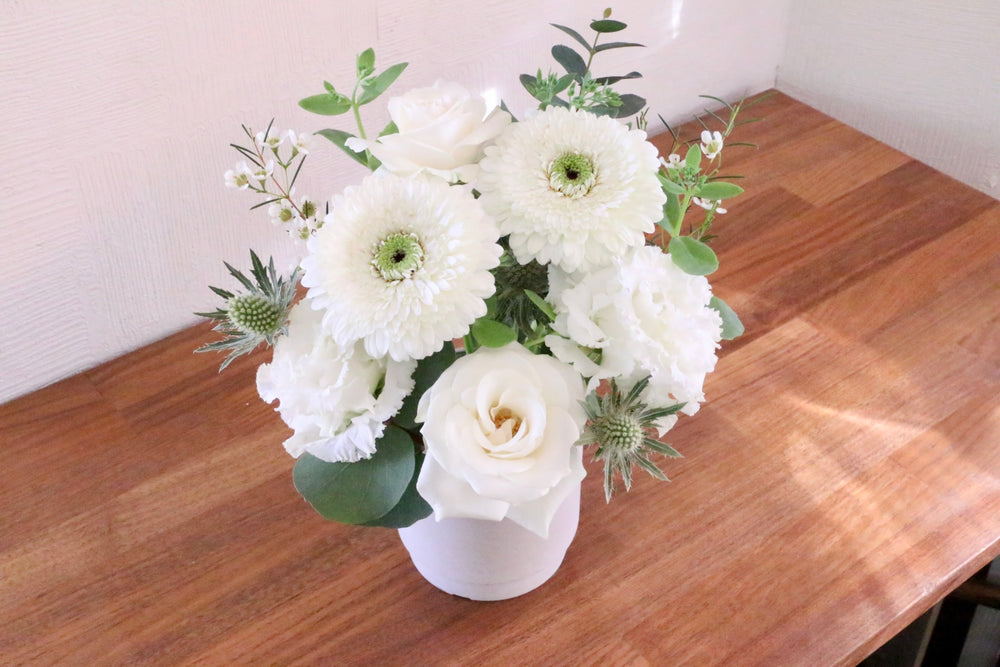 白・グリーンのアレンジメント 5,000円