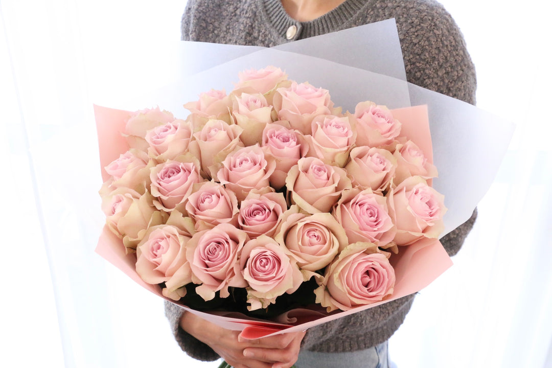 26本のピンク色のバラの花束