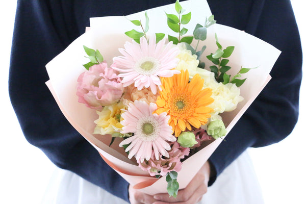 ピンク・黄色の花束  4,000円