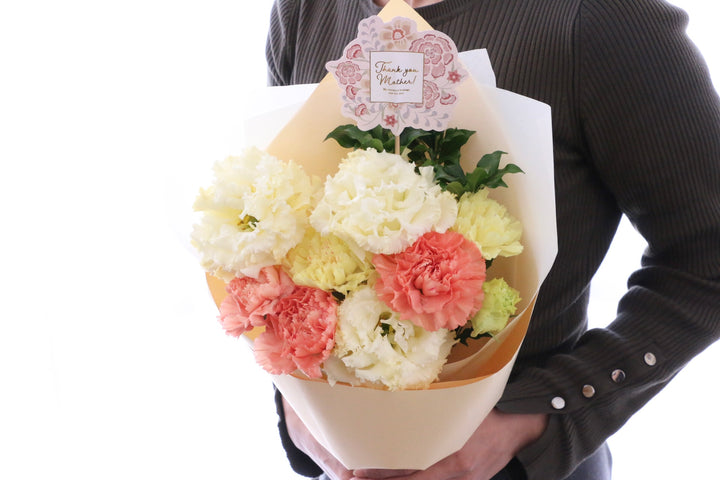 【母の日限定】カーネーション入り花束Sサイズ（黄色・オレンジ）