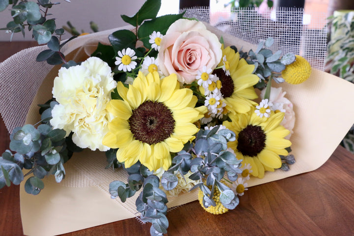 黄色のひまわりの花束 Mサイズ