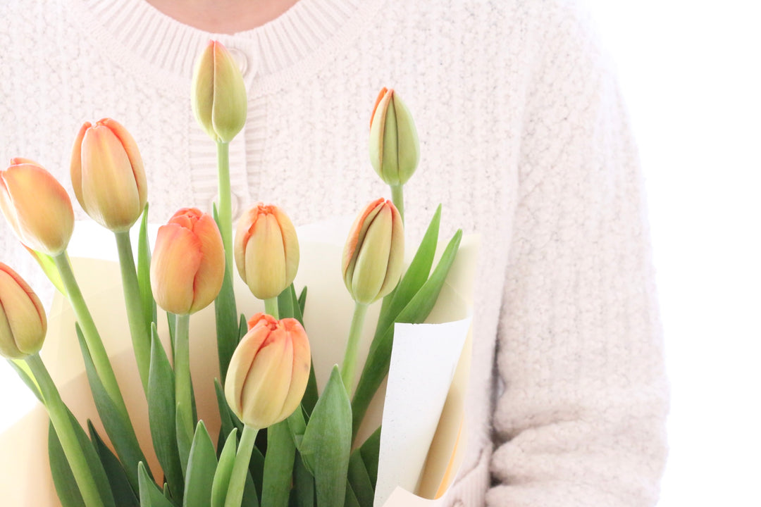 オレンジのチューリップの花束（9本）