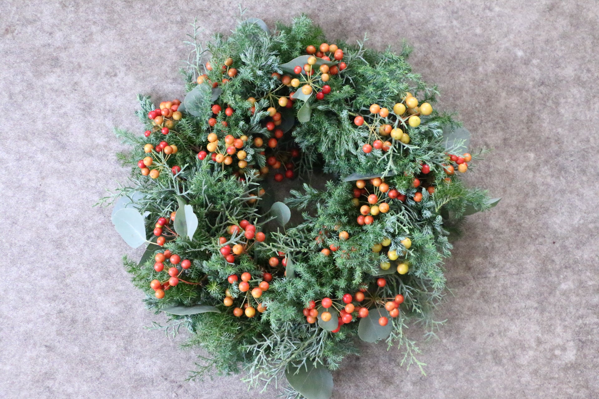赤い実のクリスマスリース♡ 赤い実のクリスマスリース M リース Olive + 通販 14927918｜Creema