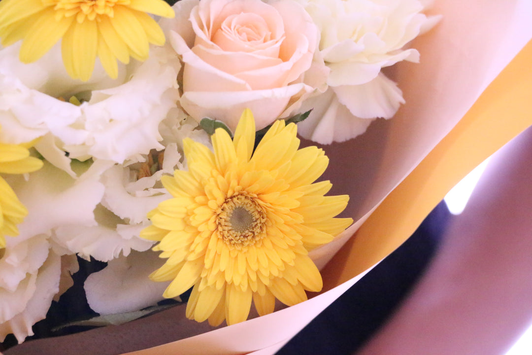 黄色ガーベラ入りの花束 Mサイズ 4,000円