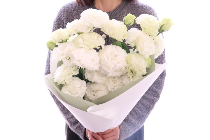 白いトルコキキョウの花束（7本）