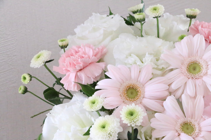 【供花】白色・ピンク色のお供えアレンジメント 7,000円