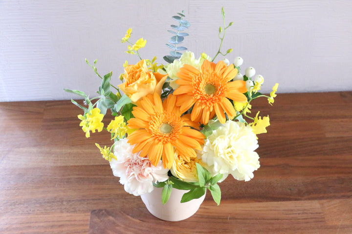 黄色・オレンジ色のアレンジメント 4,000円