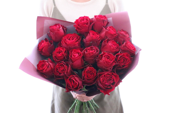 20本の赤いバラの花束-真心あるのみ