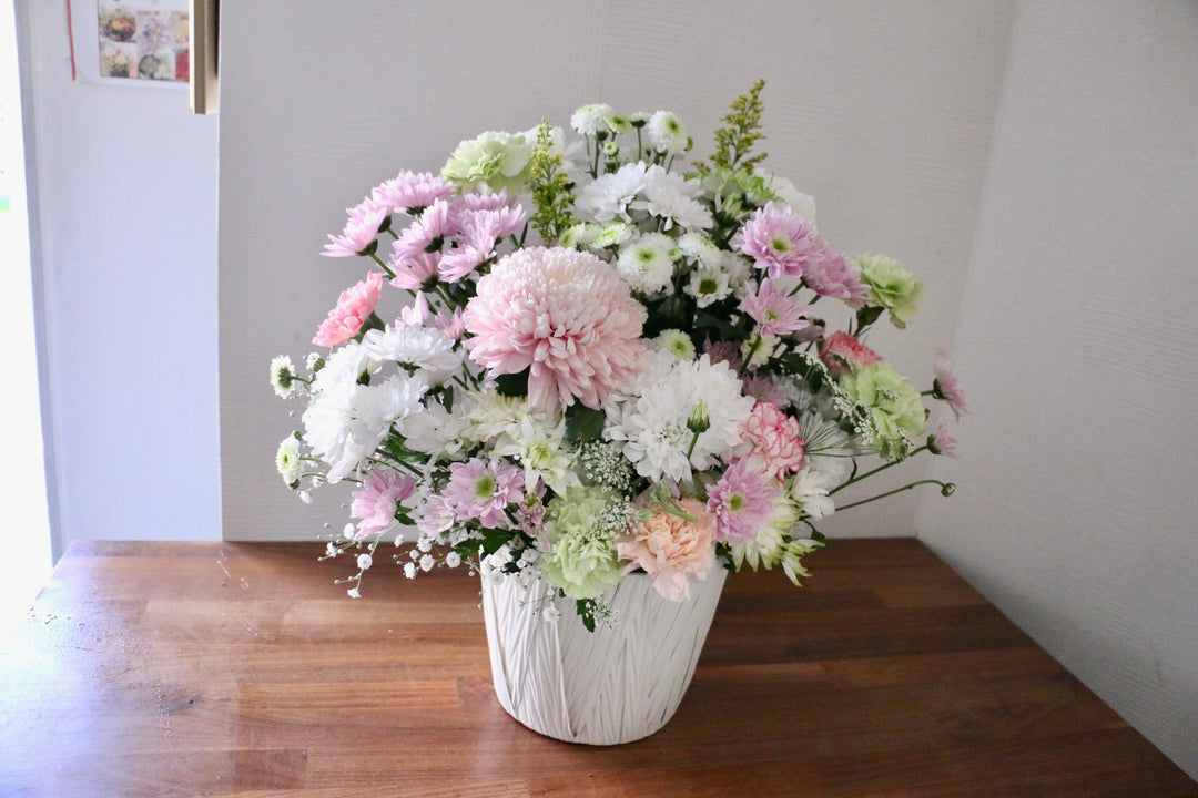 【供花】白色・ピンク色のお供えアレンジメント 15,000円