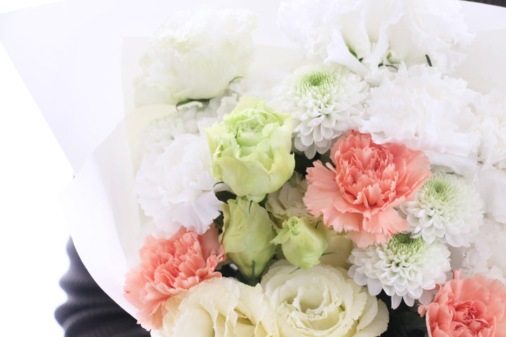 【供花】白色・黄色・オレンジ色のお供え花束 7,000円