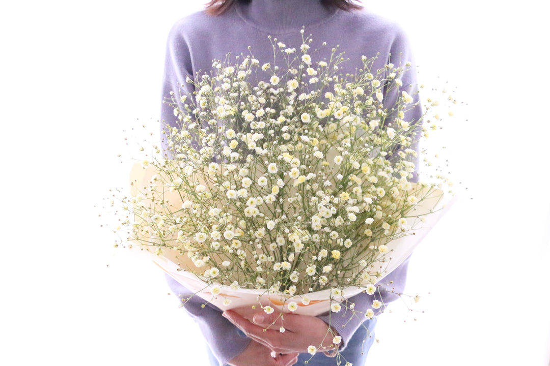 黄色のカスミソウ（かすみ草）の花束 3,500円 Sサイズ