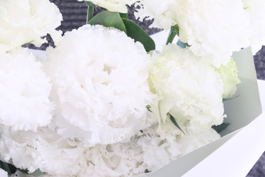 白いトルコキキョウの花束（7本）