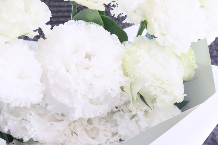 白いトルコキキョウの花束（7本）
