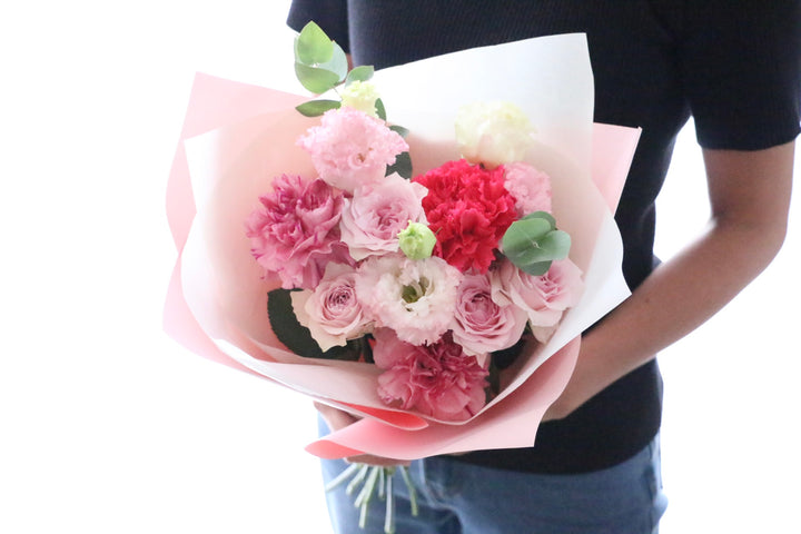 ピンク色バラ入りの花束 Sサイズ 5,000円