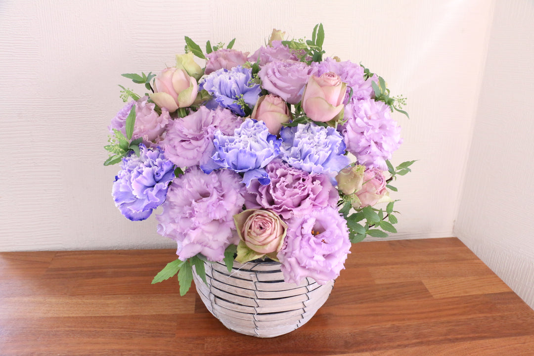 紫色のアレンジメント　9,000円
