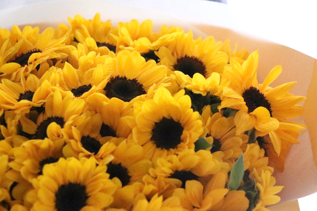 ひまわりの花束（100本）-100％の愛