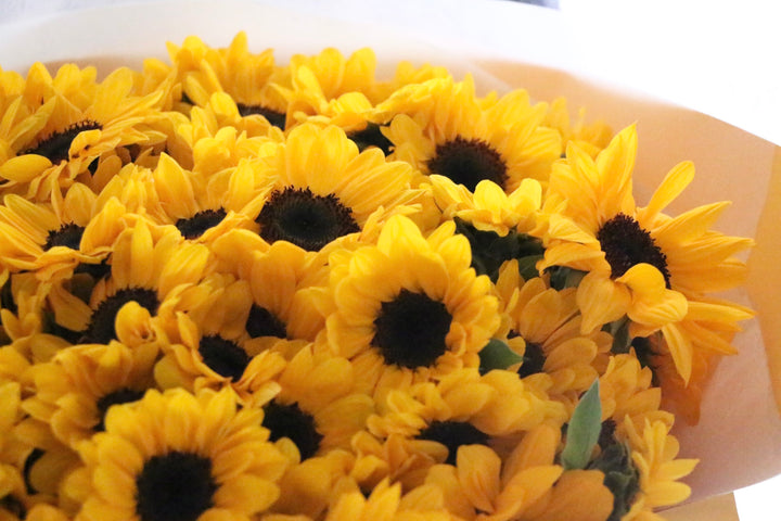 ひまわりの花束（100本）-100％の愛